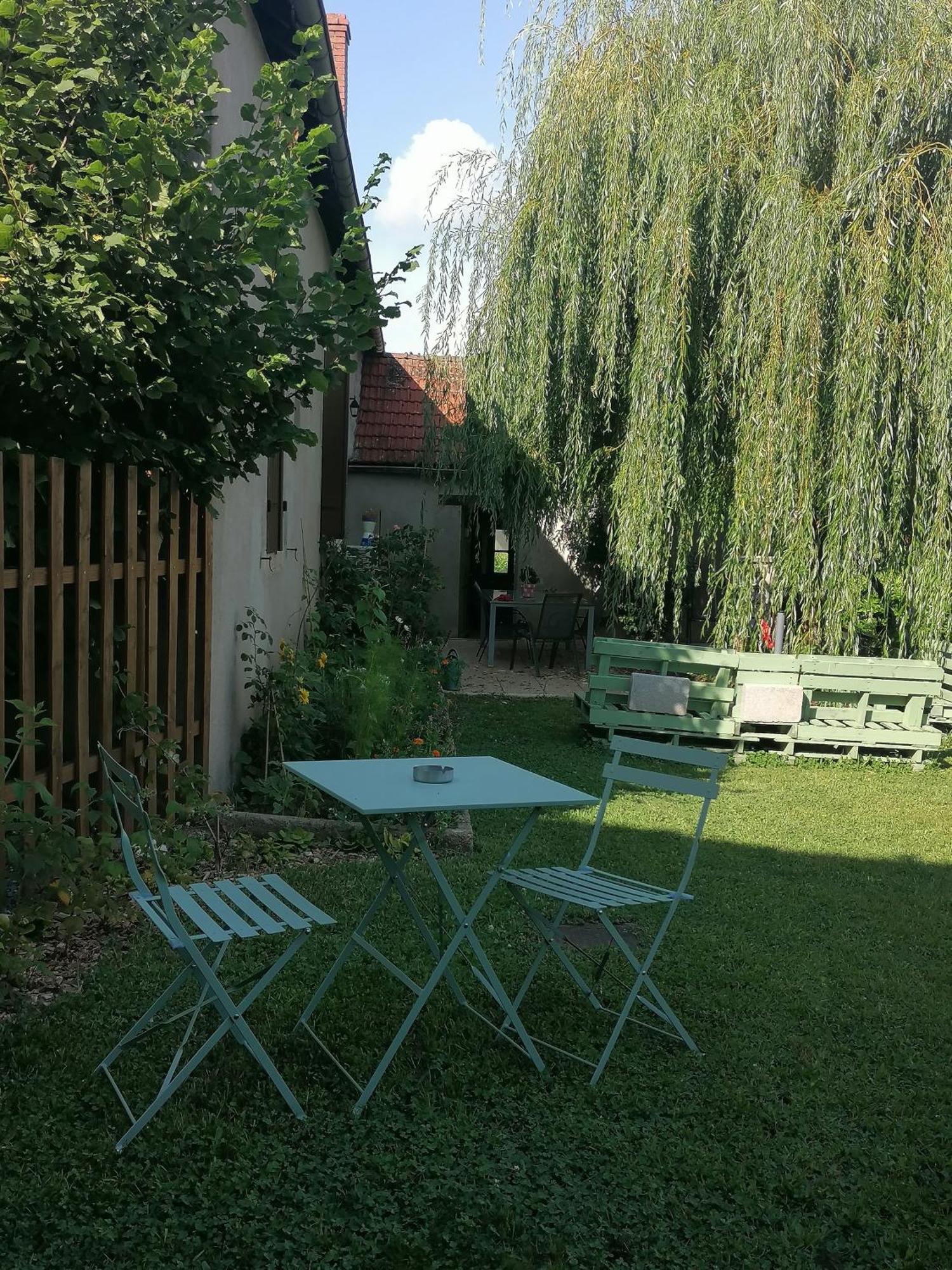 Petite Maison Dans Le Morvan Luzy Εξωτερικό φωτογραφία